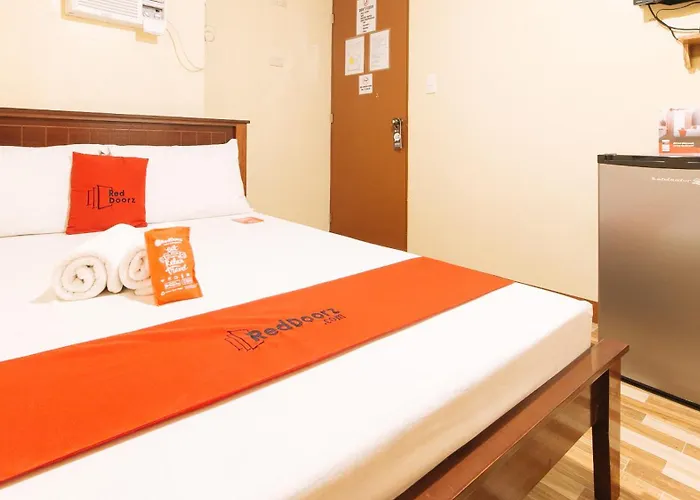 Hotel Reddoorz Near Pnr Espana Station 2*