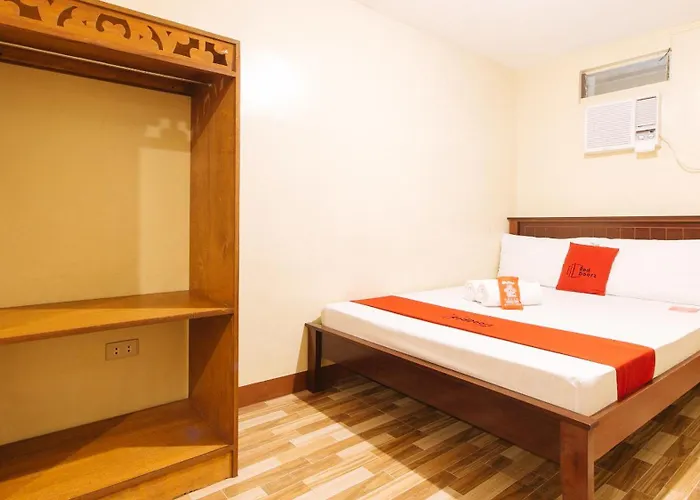 Reddoorz Near Pnr Espana Station 2*