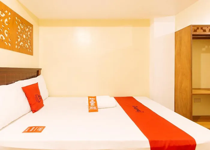 Reddoorz Near Pnr Espana Station Hotel