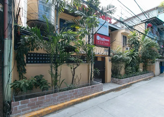 Hotel Reddoorz Near Pnr Espana Station 2*