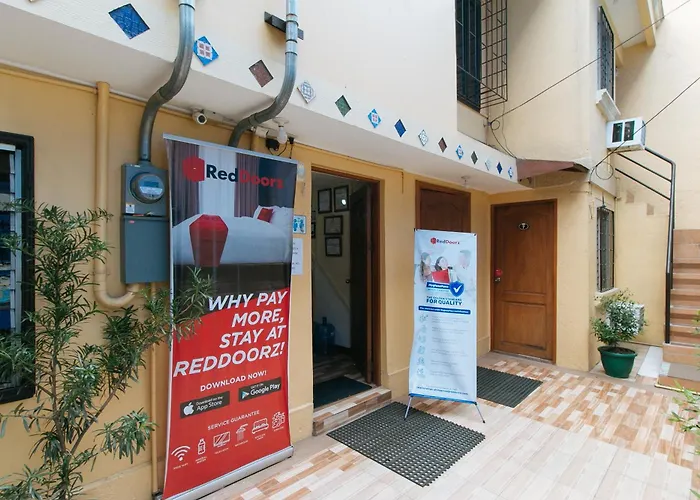 Reddoorz Near Pnr Espana Station 2* Manila