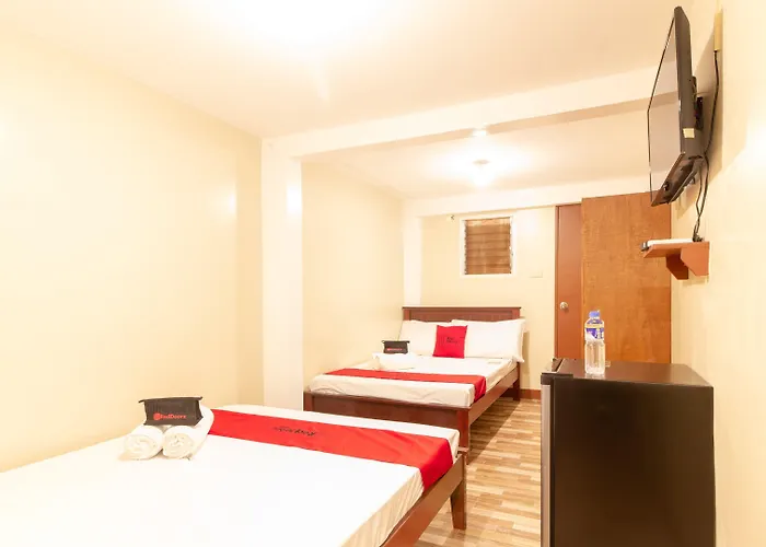 Reddoorz Near Pnr Espana Station Hotel 2*