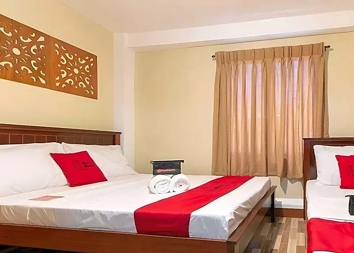 Reddoorz Near Pnr Espana Station Hotel 2*