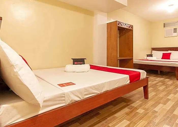 Reddoorz Near Pnr Espana Station Hotel 2*