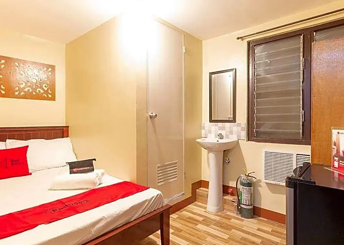 Reddoorz Near Pnr Espana Station Hotel Manila