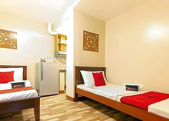 Reddoorz Near Pnr Espana Station Hotel Manila